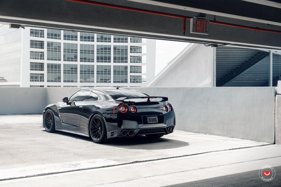  Nissan GT-R on Vossen Wheels (M-X4T) 2019 года  (фото 15 из 15)